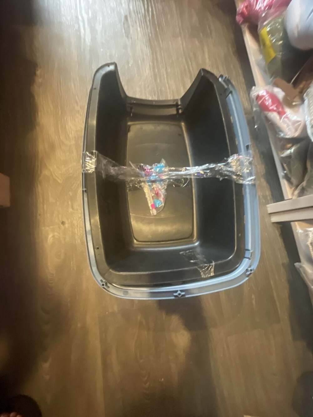 Blue Plastic Pet Carrier with Hexagon Ventilation and Metal Front Door